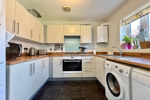 Kitchen- click for photo gallery